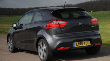 Kia Rio rear tracking