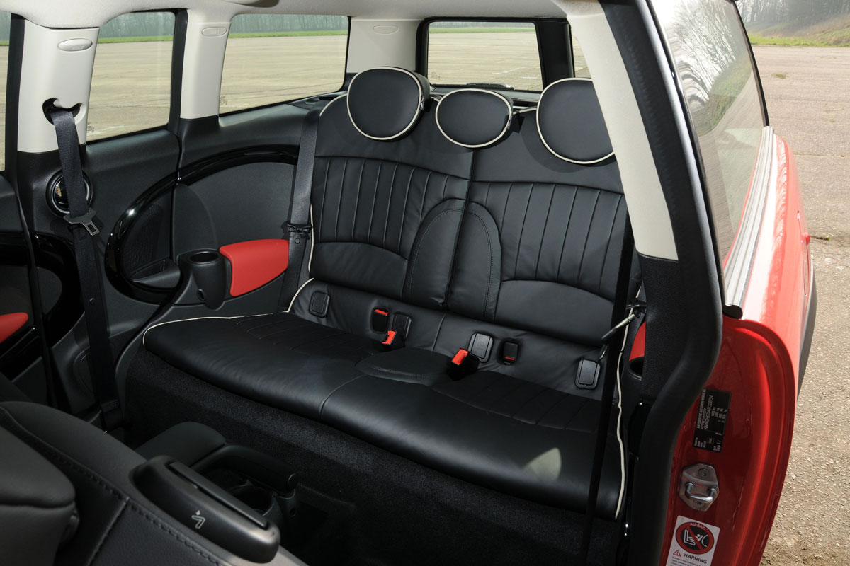 MINI Cooper D Clubman rear seats