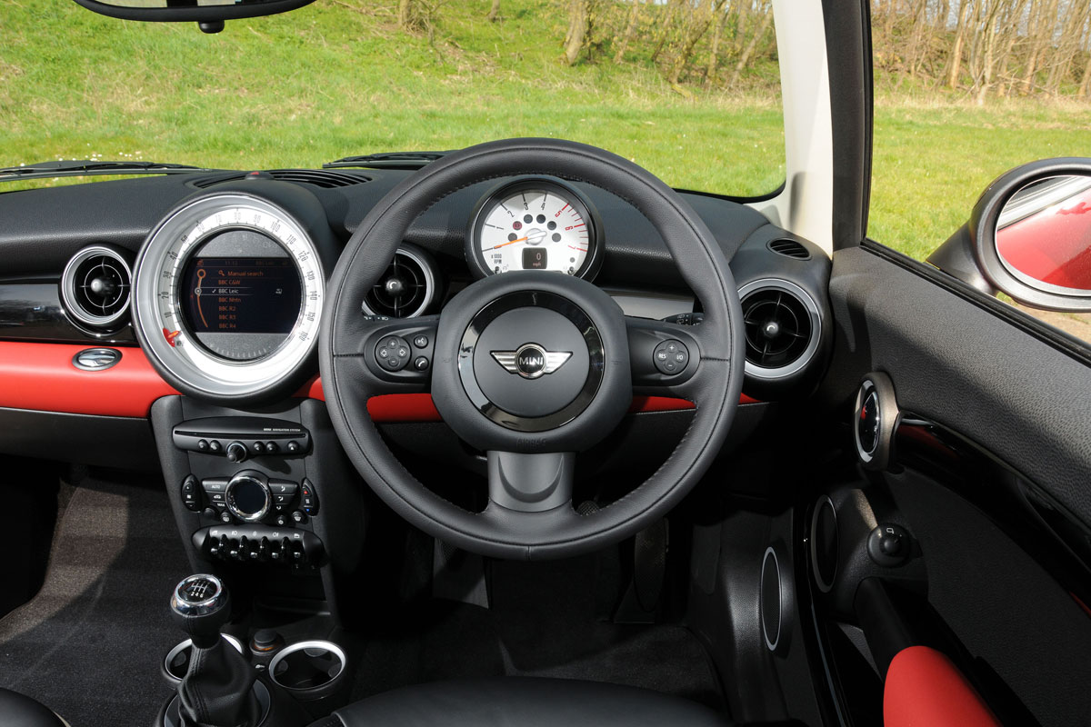 MINI Cooper D Clubman dash
