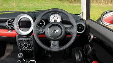MINI Cooper D Clubman dash