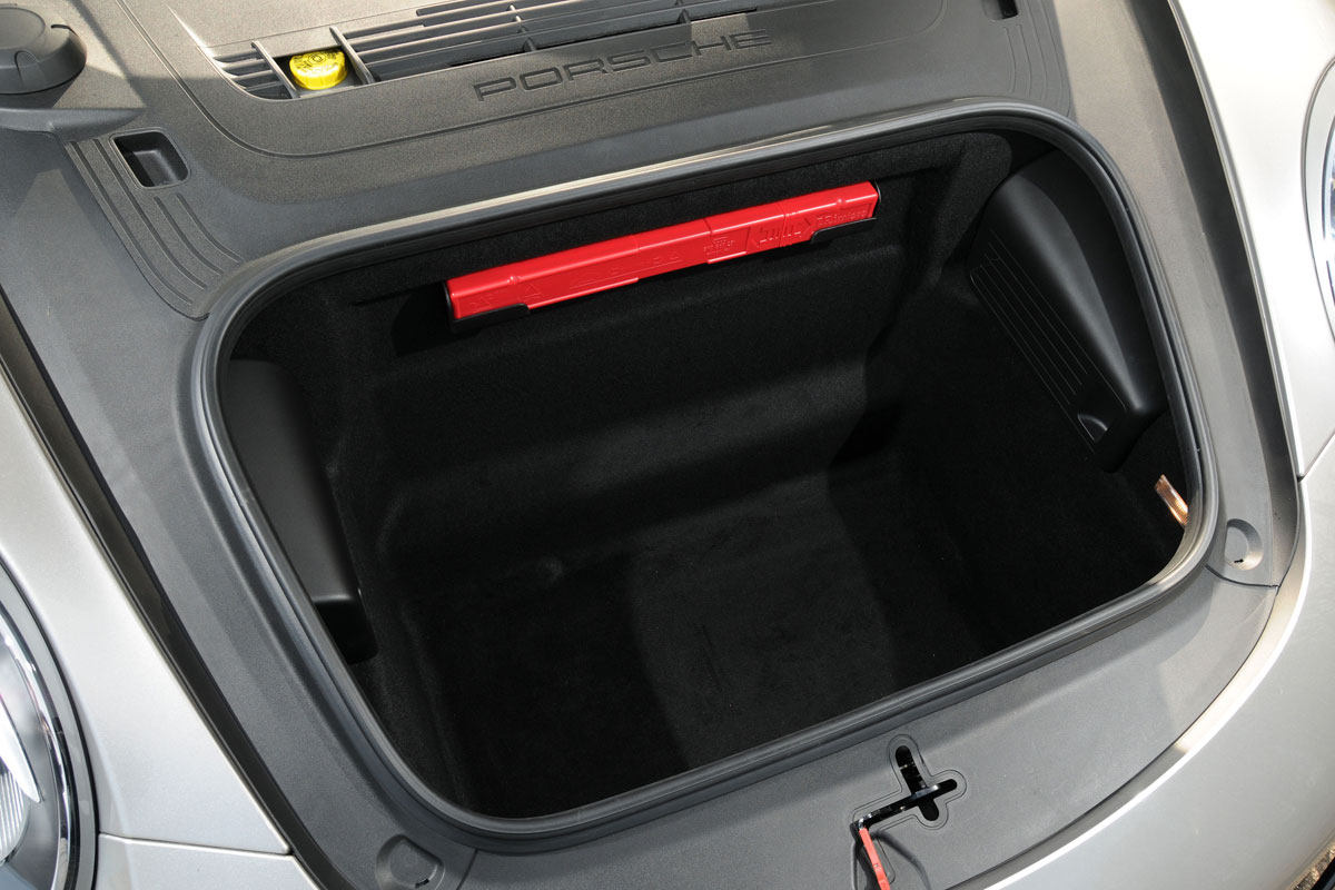 Porsche 911 Cabriolet boot