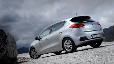 Kia Cee'd rear three-quarters