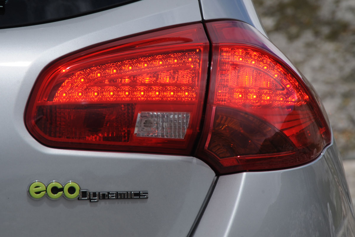 Kia Cee'd badge