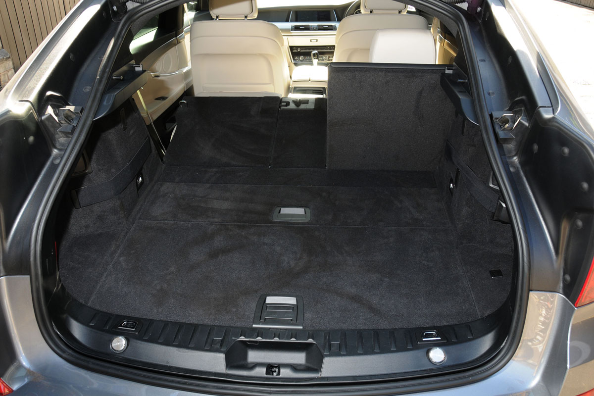 BMW 5 GT M Sport boot