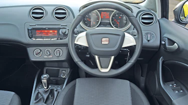 SEAT Ibiza ST dash