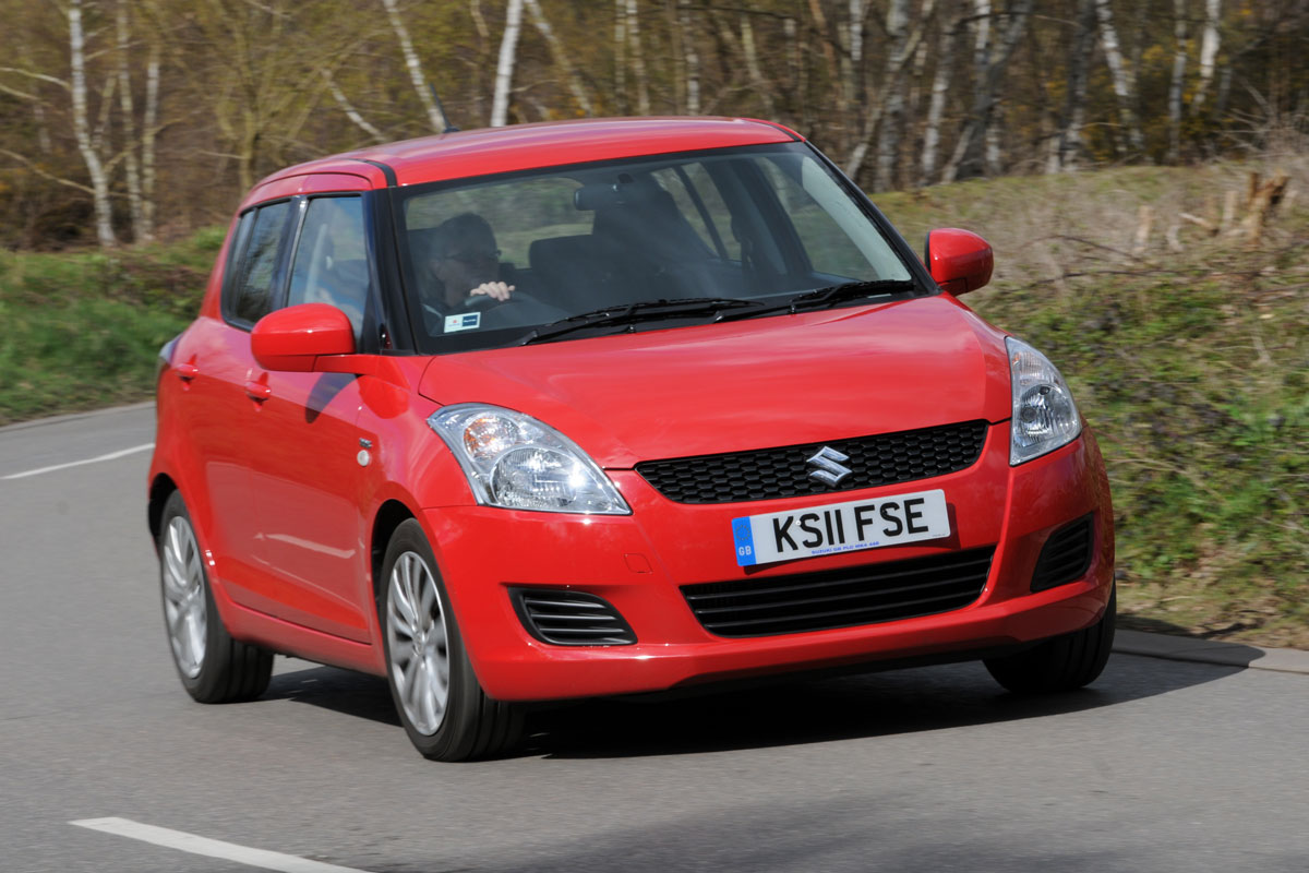 Suzuki Swift front cornering