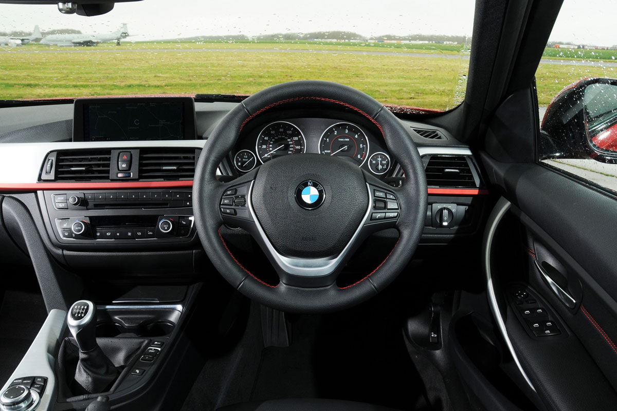 BMW 320d dash