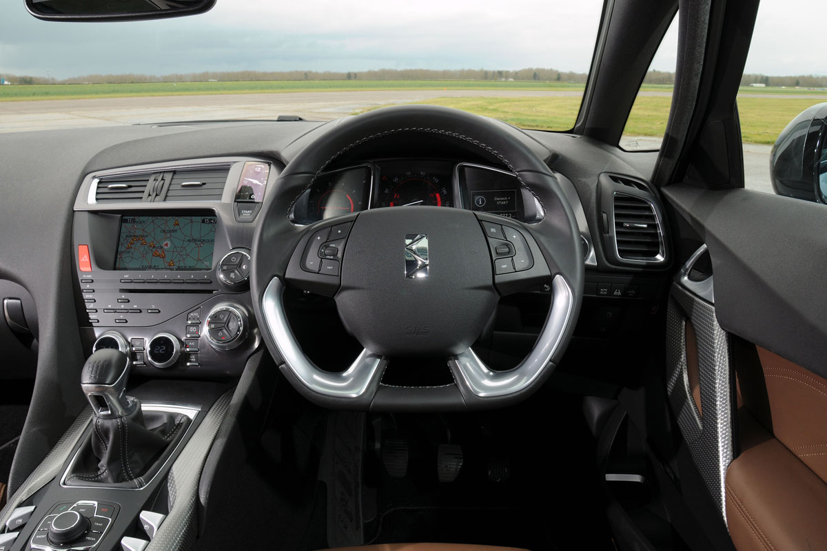 Citroen DS5 HDi dash