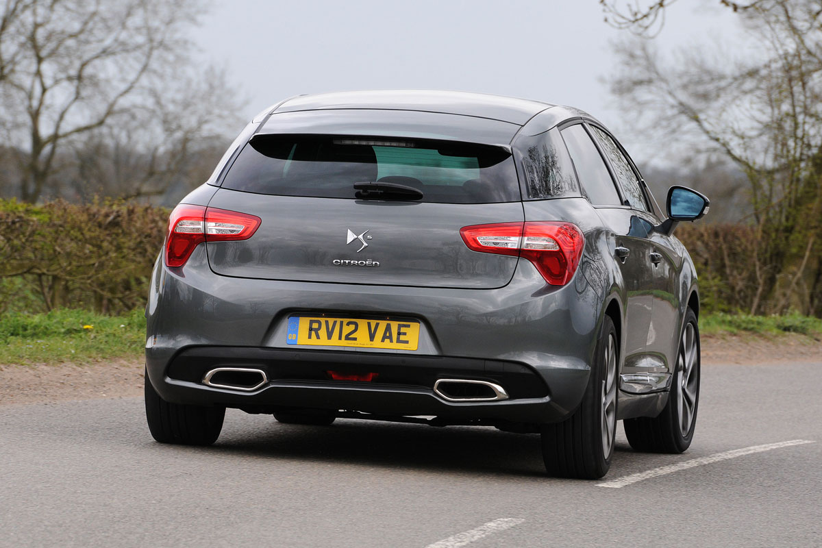 Citroen DS5 HDi rear cornering