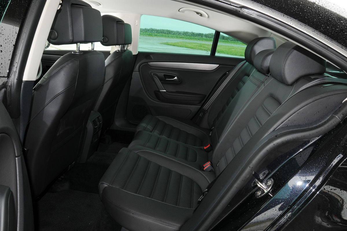 Volkswagen CC 2.0 TDI rear seats
