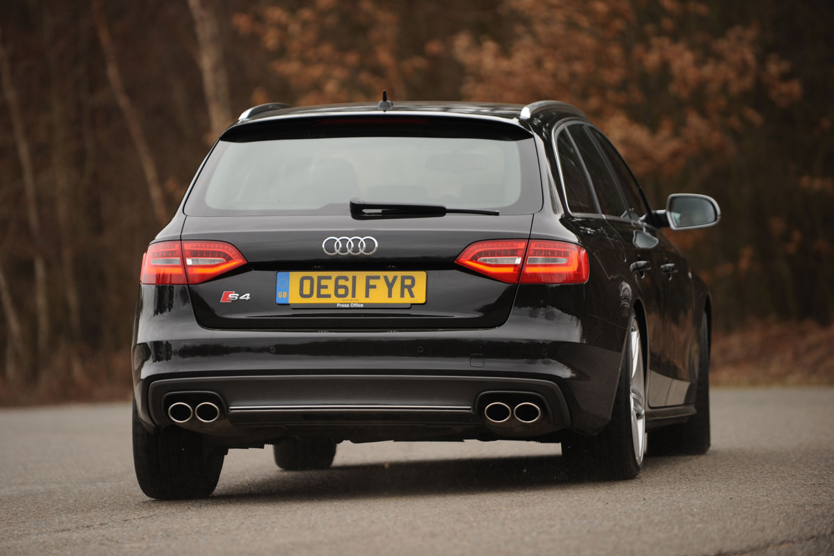 Audi S4 Avant rear cornering