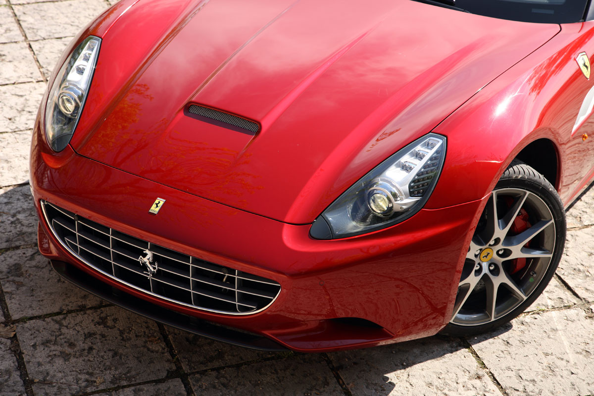 Ferrari California grille