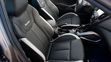 Hyundai Veloster Turbo seats
