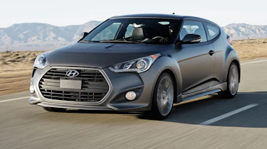 Hyundai Veloster Turbo front tracking