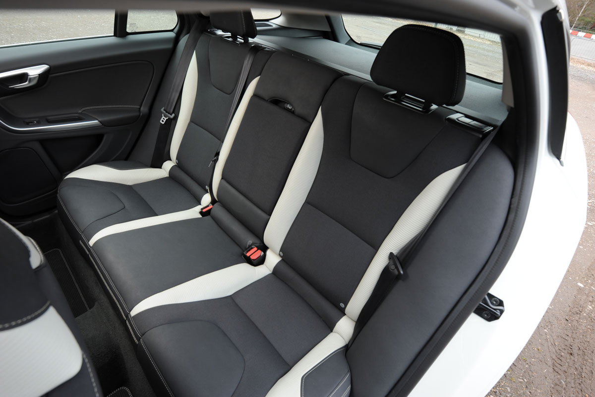 Volvo V60 T6 Polestar rear seats