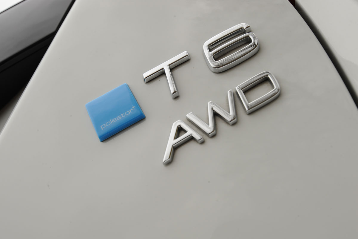 Volvo V60 T6 Polestar badge