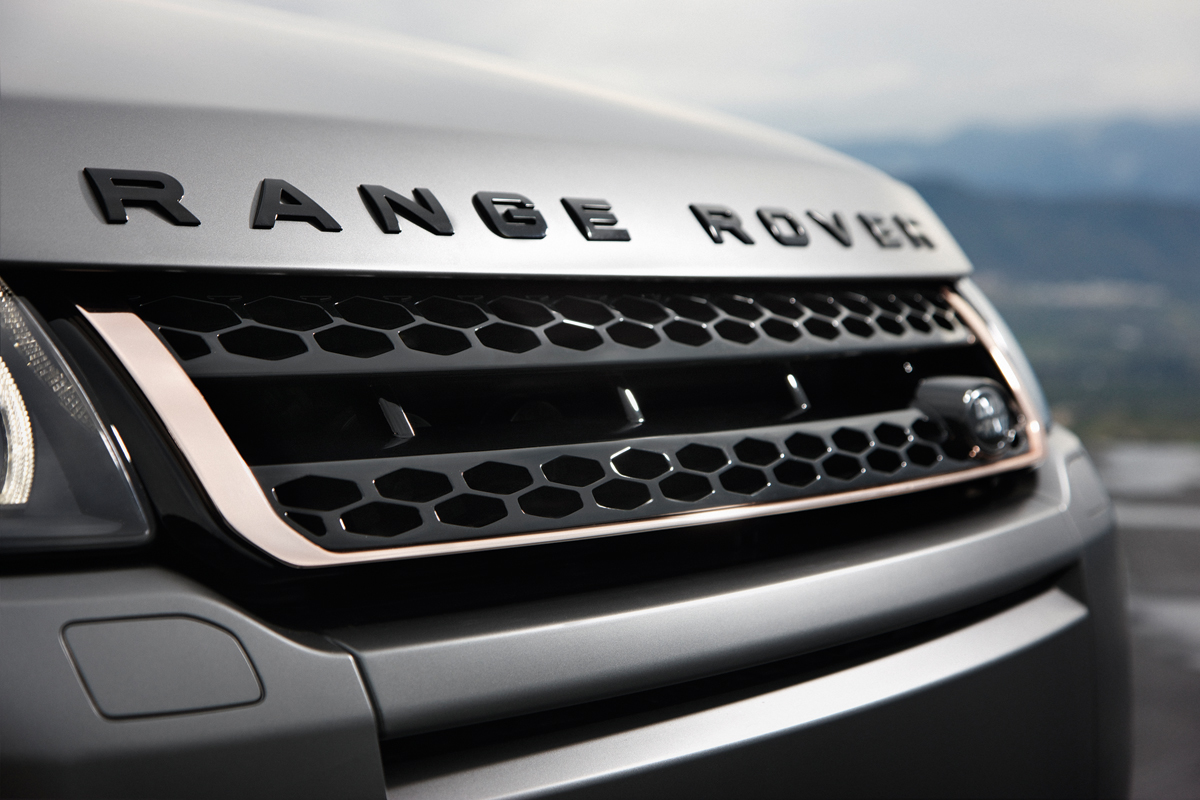 Victoria Beckham Evoque grille