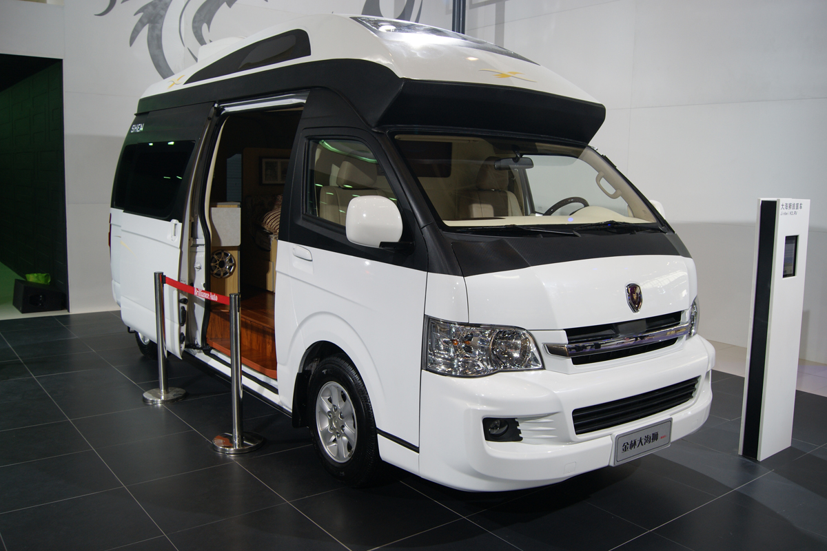 Brilliance Jinbei Large Sea Lion Camper concept