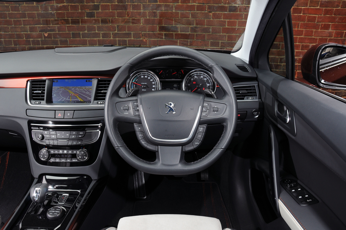Peugeot 508 RXH dash