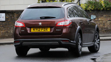 Peugeot 508 RXH rear cornering