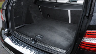 Mercedes ML 350 CDI boot