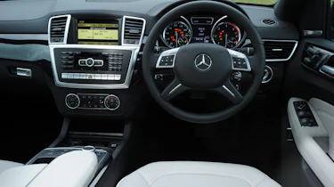 Mercedes ML 350 CDI interior