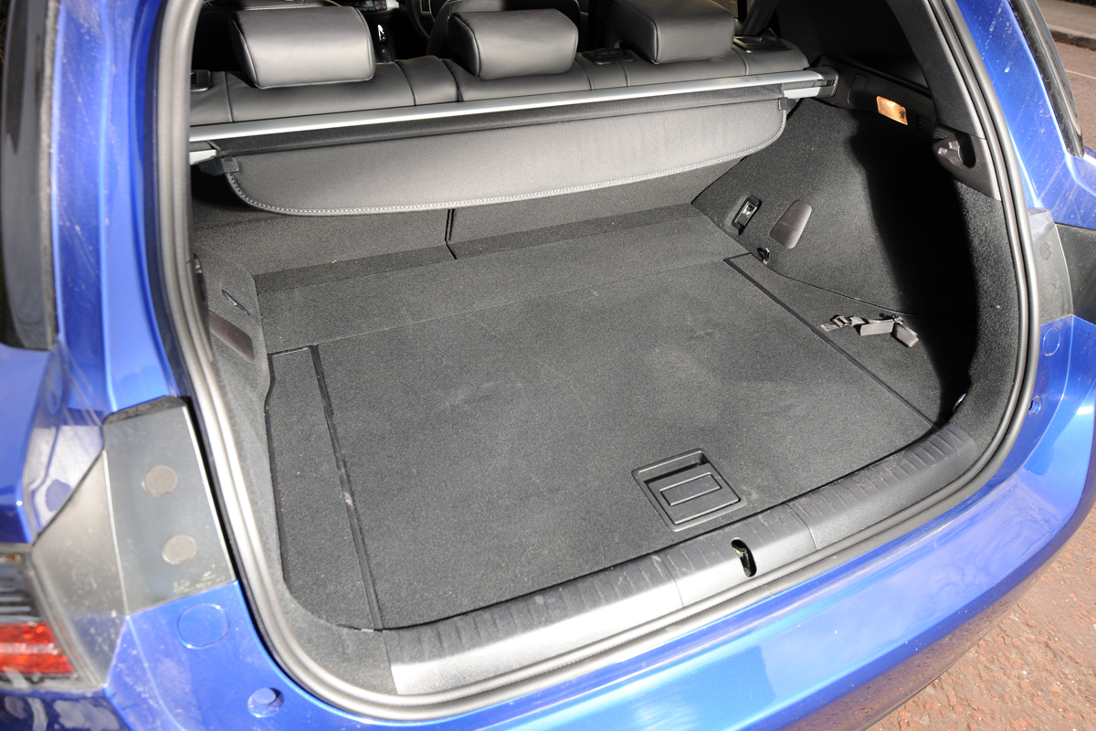 Lexus CT 200h boot