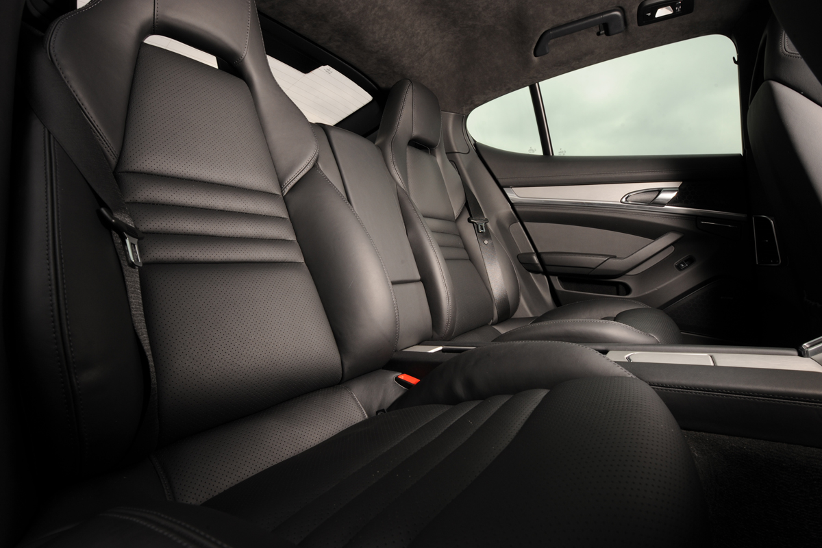 Porsche Panamera Turbo S rear seats