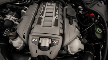 Porsche Panamera Turbo S engine