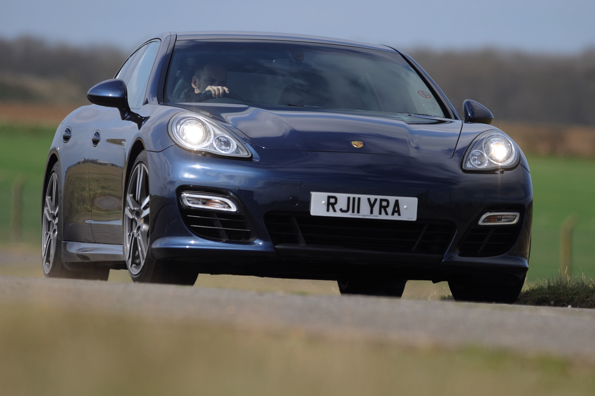 Porsche Panamera Turbo S front cornering