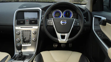 Volvo XC60 D3 DRIVe dash