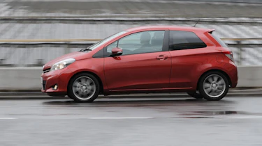 Toyota Yaris panning