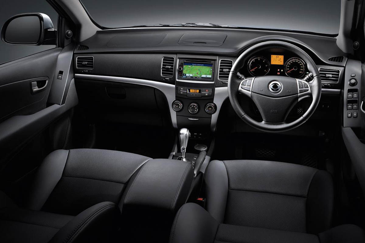 SsangYong Korando LE interior