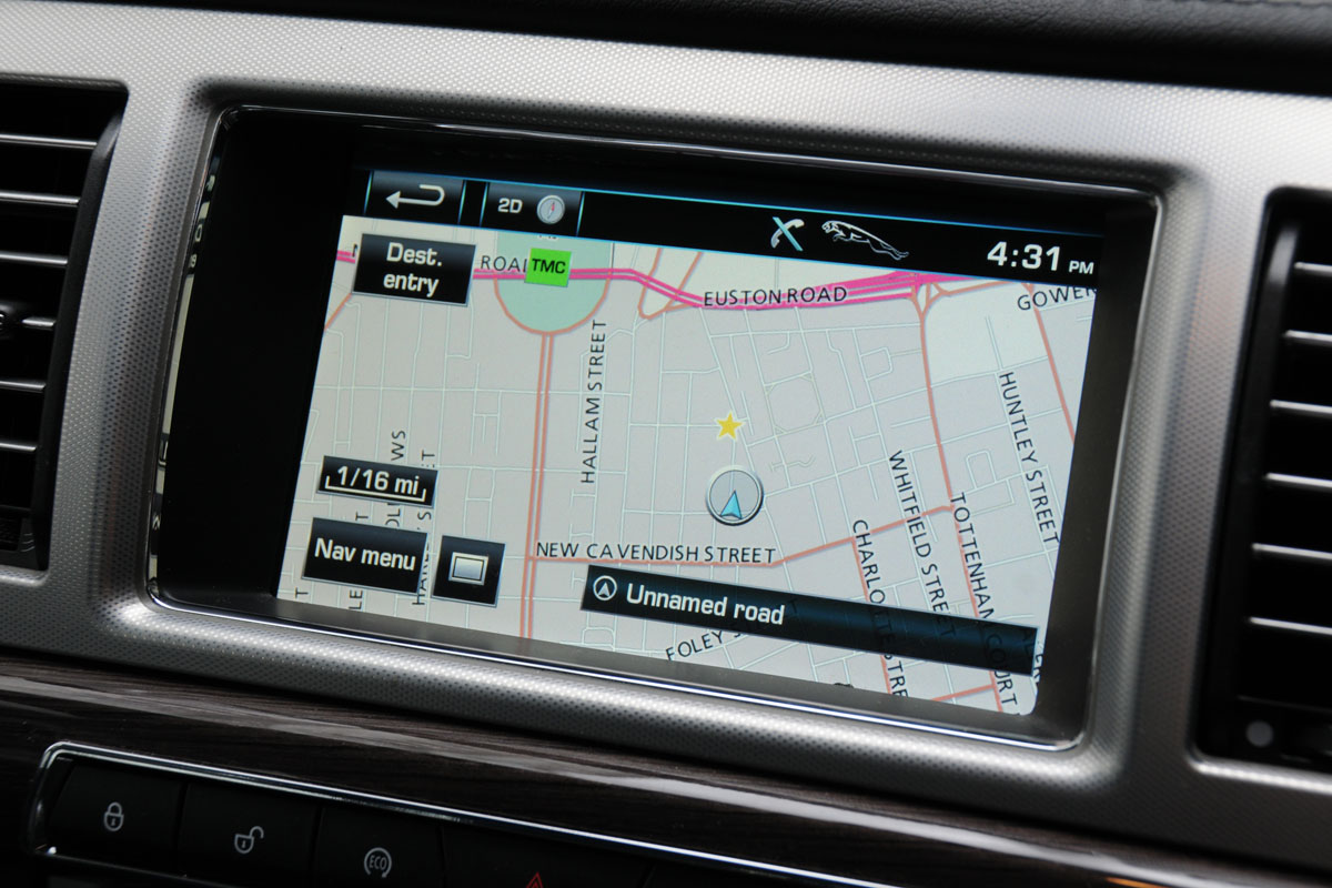 Jaguar XF sat nav