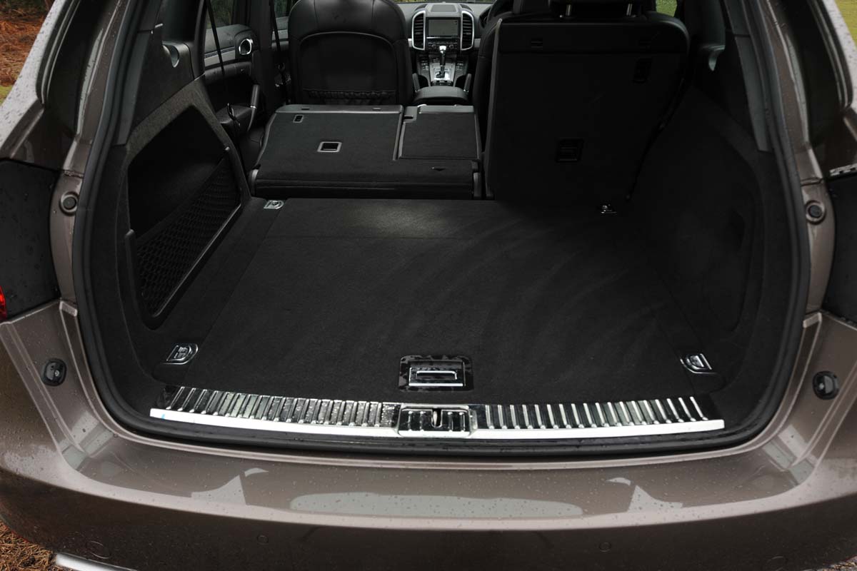 Porsche Cayenne boot