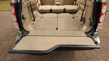 Land Rover Discovery boot