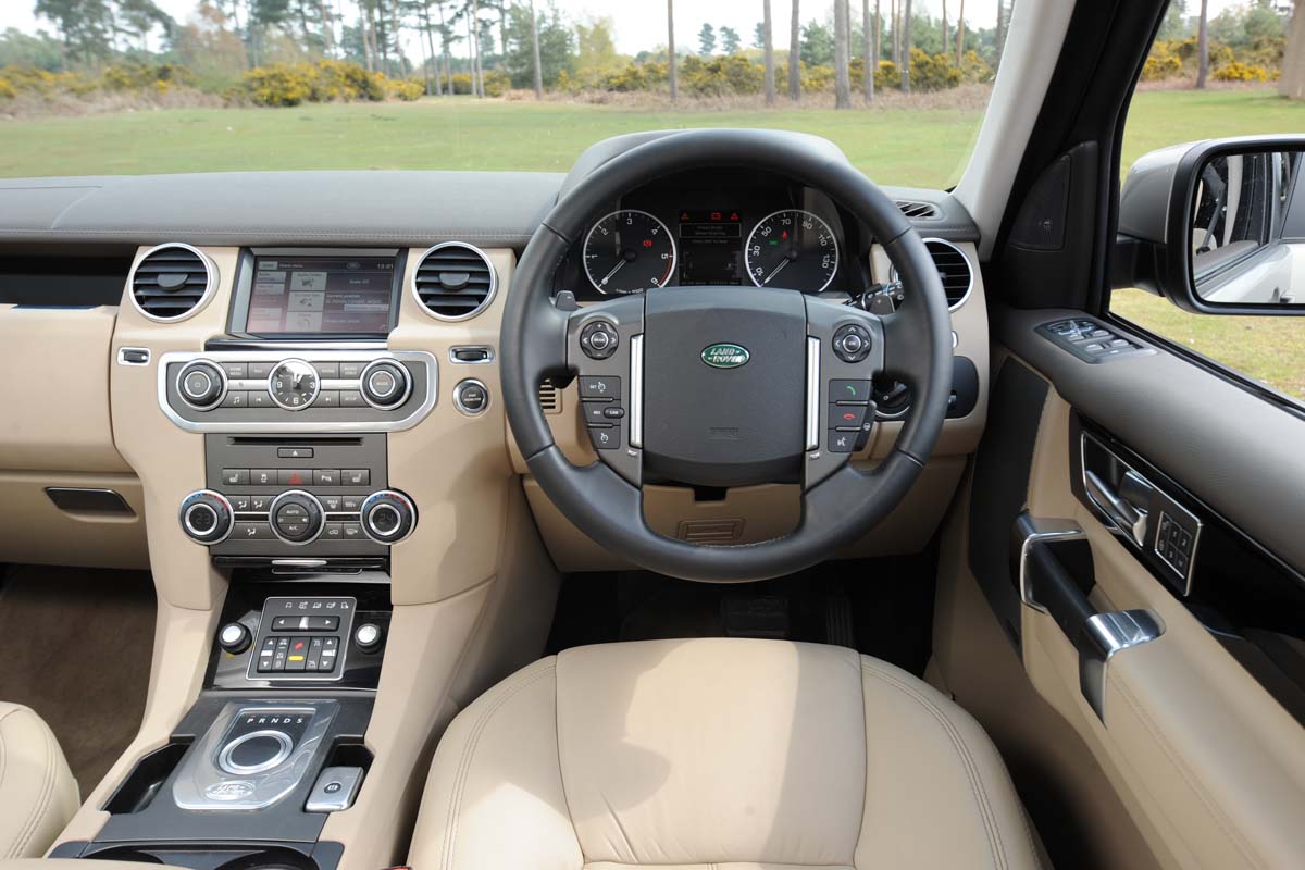 Land Rover Discovery interior