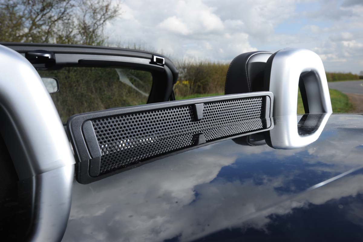 Mazda MX-5 roof