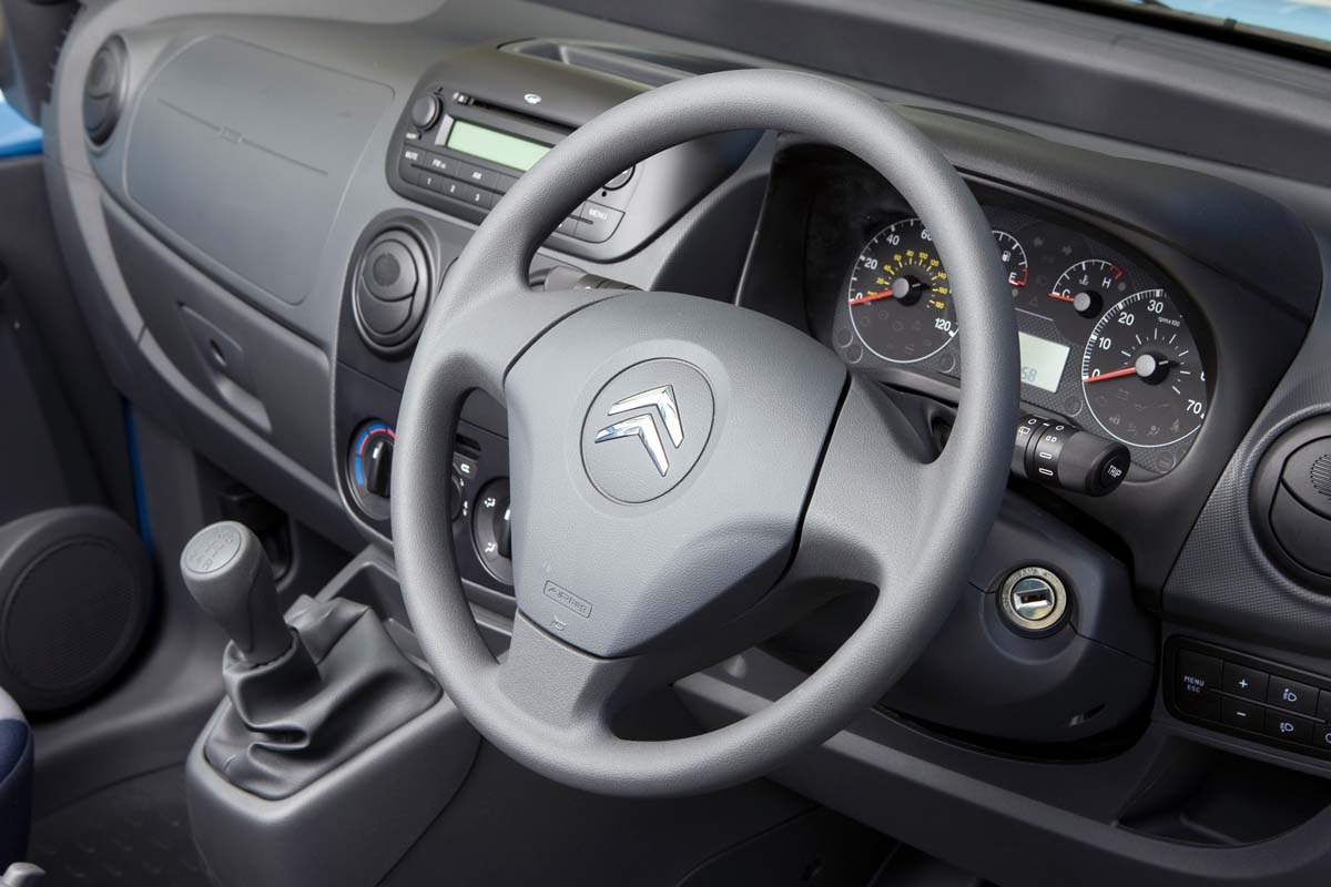 Citroen Nemo Multispace dash
