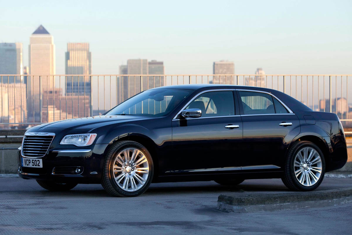 2012 Chrysler 300C Saloon