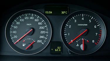 Volvo V50 dials