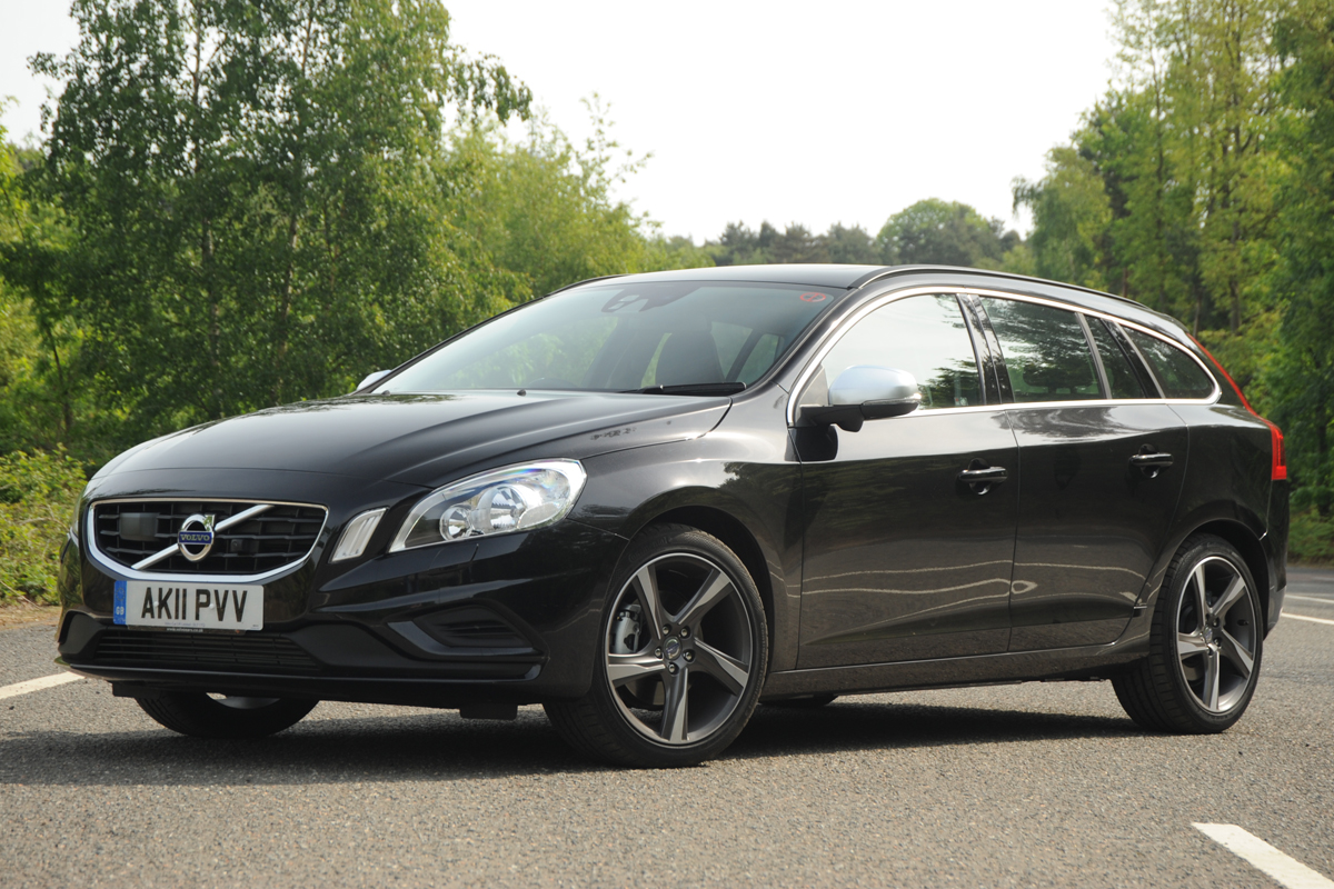 Volvo V60 front three-quarters