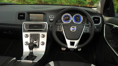 Volvo V60 dash