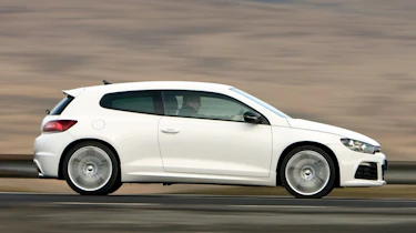 Volkswagen Scirocco R panning