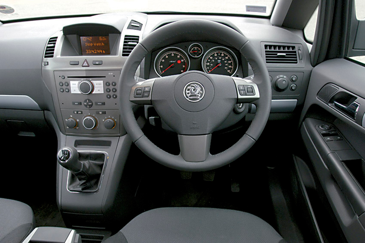 Vauxhall Zafira interior