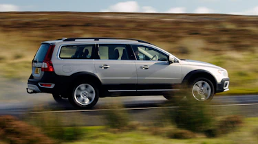 Volvo XC70 panning
