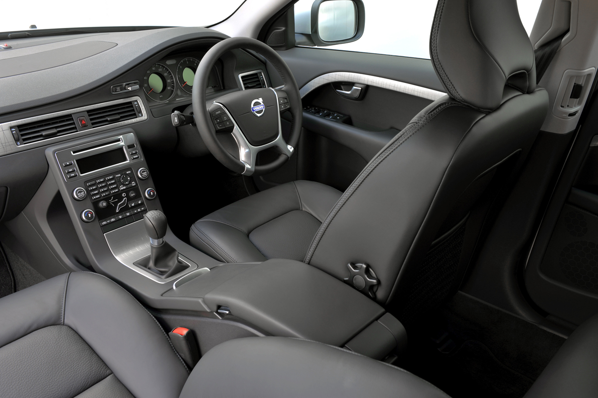 Volvo XC70 interior