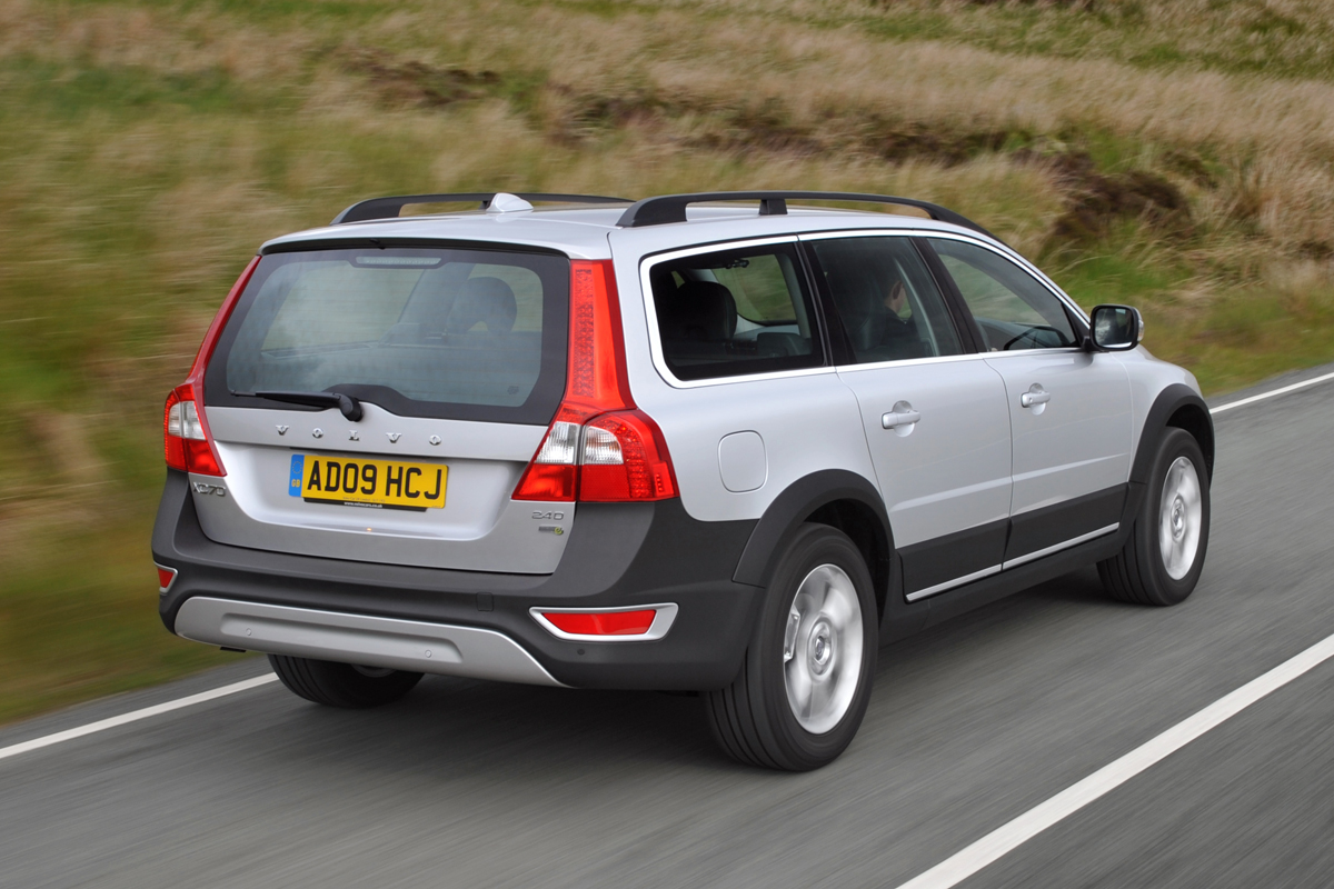 Volvo XC70 rear tracking