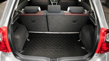 Toyota Auris boot