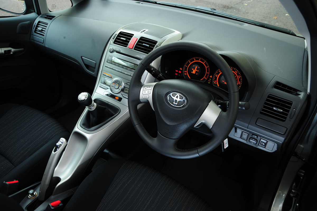 Toyota Auris interior